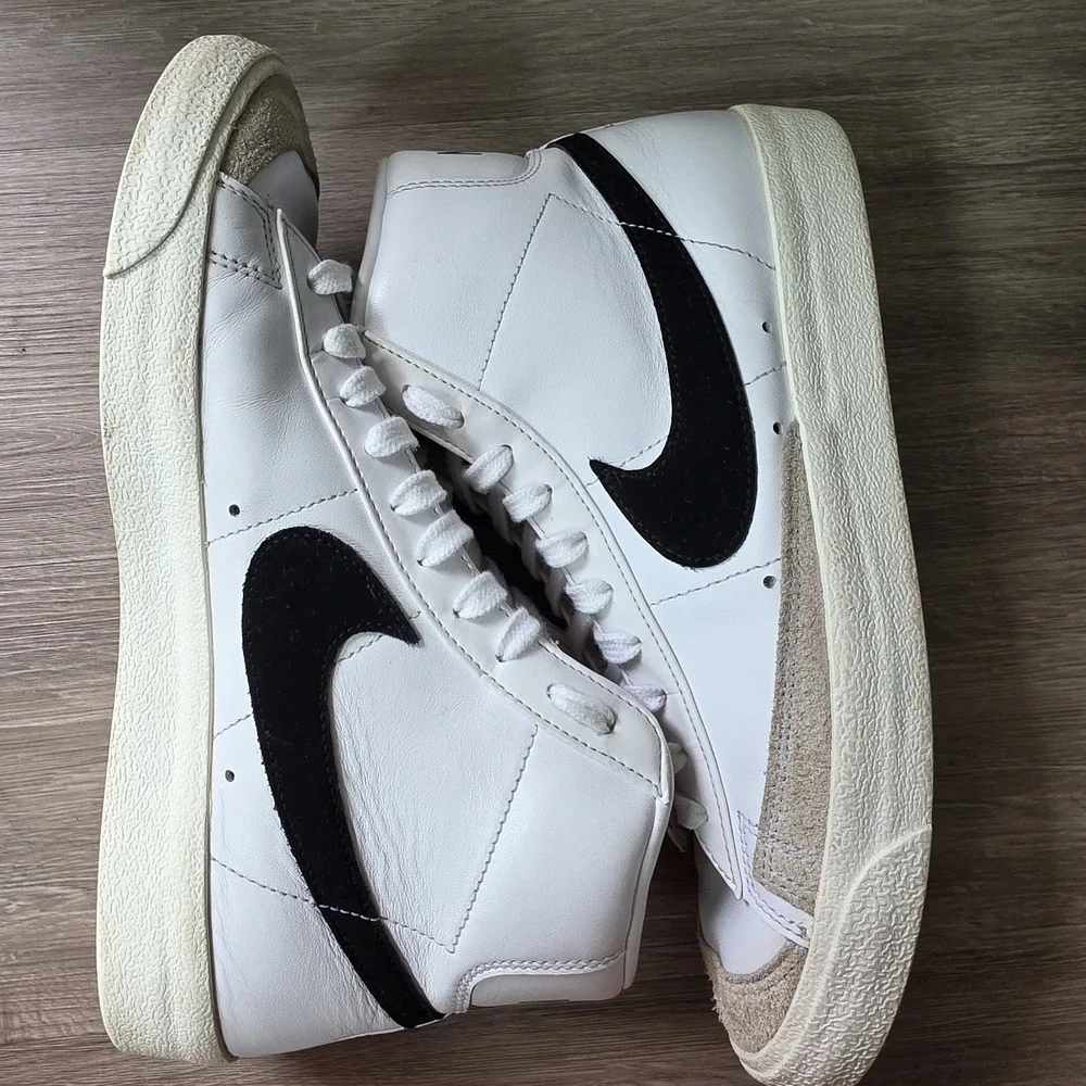 Nike Blazer Mid 77‎ Vintage White Black Sneakers Men 9.5 BQ6806-100